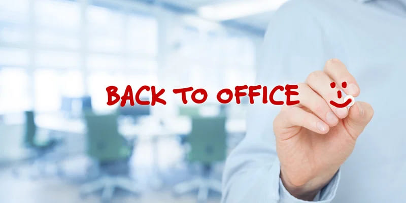 Почему люди не хотят возвращаться с удалёнки в офис? | CRM «Простой бизнес»